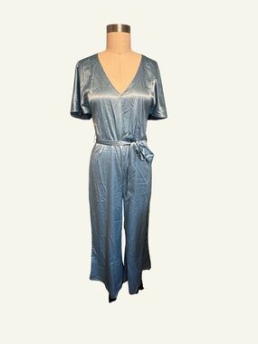 VENUS Satin V‑Neck Short Sleeve Jumpsuit in Light Blue